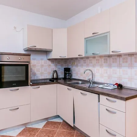 Ferienwohnung-kemperle-kroatien-medulin Apartment