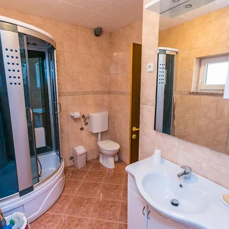 Ferienwohnung-kemperle-kroatien-medulin *
